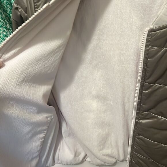 Lululemon reversible bomber jacket sz 4 EUC - Picture 2 of 2